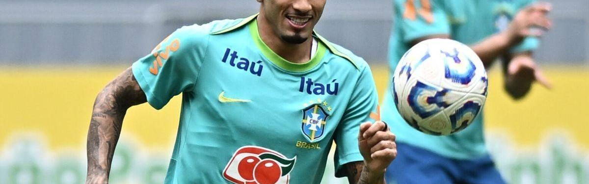 华体会登入-每体：安帅把拉菲尼亚放到10号位上，为三前锋提供进攻火力