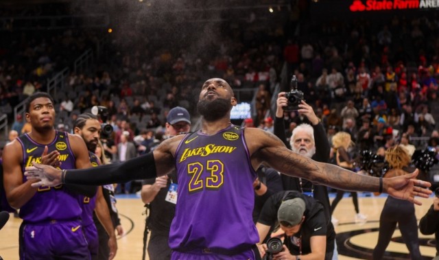 NBA今年十大自由球员：40岁的詹姆斯排名第一！