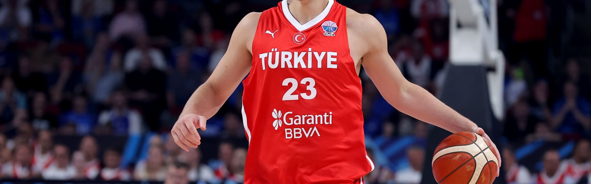 华体会体育-申京首节效率欠佳：6投2中得4分4篮板，正负值-3