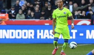 记者：阿奇-布朗越来越有可能加盟费内巴切，近几日米兰未跟进